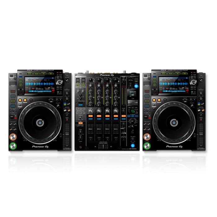 CDJ 2000NX2 + DJM 900 NX2