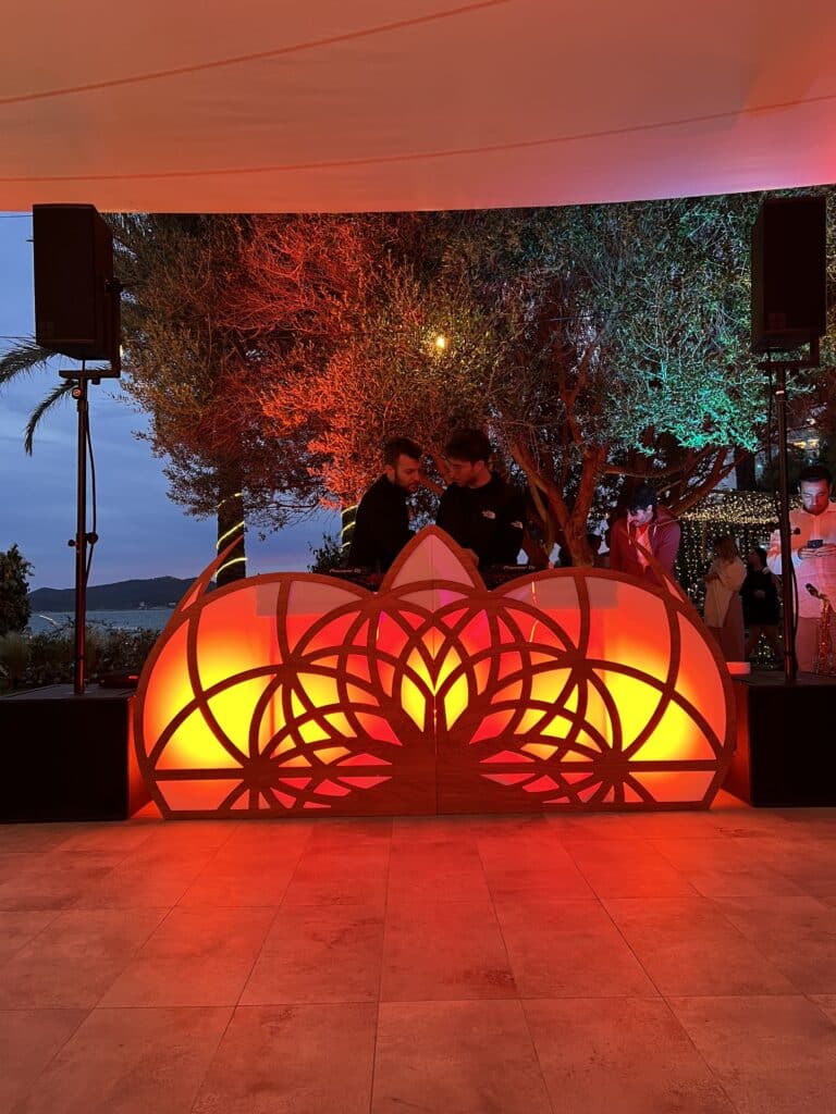 DJ Booth Wood Farcade