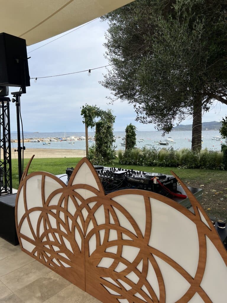 DJ Booth Wood Farcade
